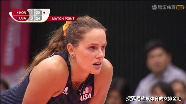电话一接通，陈小昭便羞答答的问：叶大师，您在干嘛呢？在家。
